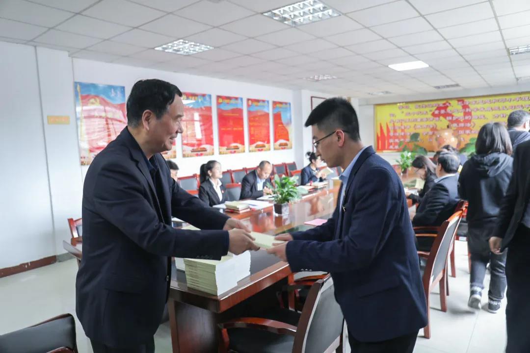 公开信息按发布时间滚动