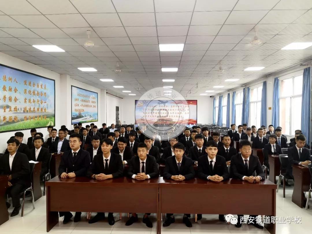 报名参加面试的有600多名学生