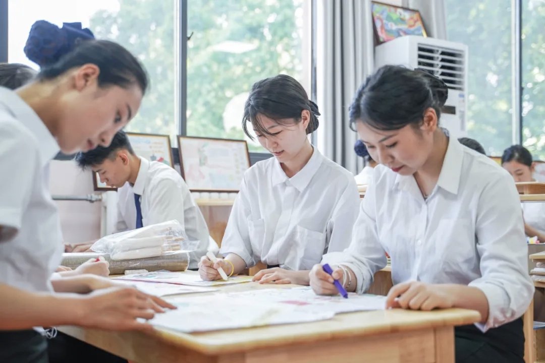 公开信息按发布时间滚动
